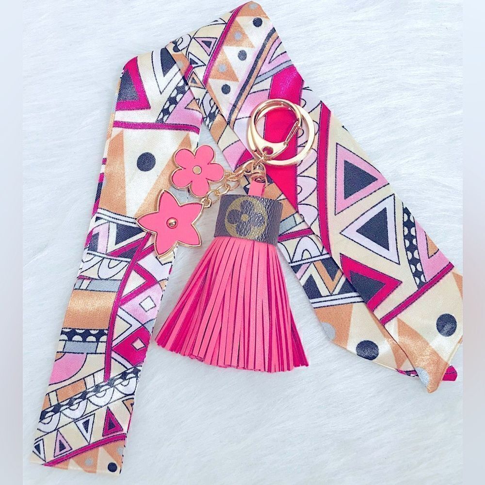Tassel Charm PINK 